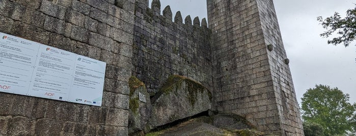 Castelo de Guimarães is one of Rota Norte.