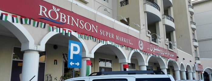 Robinson Super Market Deira is one of genilson : понравившиеся места.