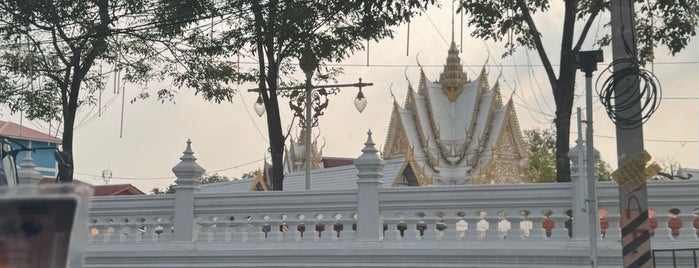 Wat Suthawat is one of Thai.