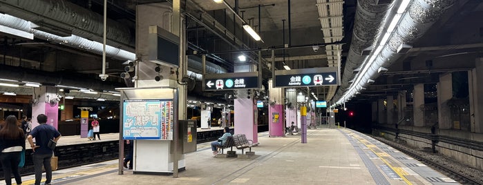 MTR Sha Tin Station is one of สถานที่ที่ Kevin ถูกใจ.