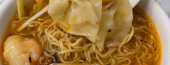 Mak's Noodles (Chung Kee) is one of Hong Kong.