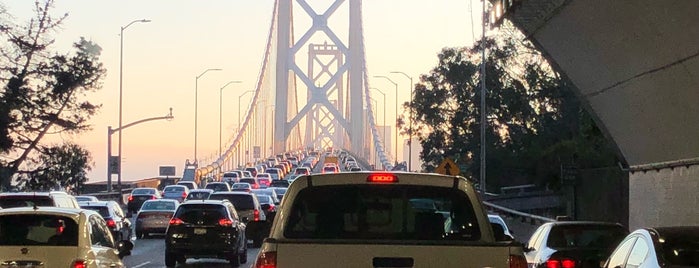 San Francisco-Oakland Bay Bridge is one of Lugares favoritos de Robert.