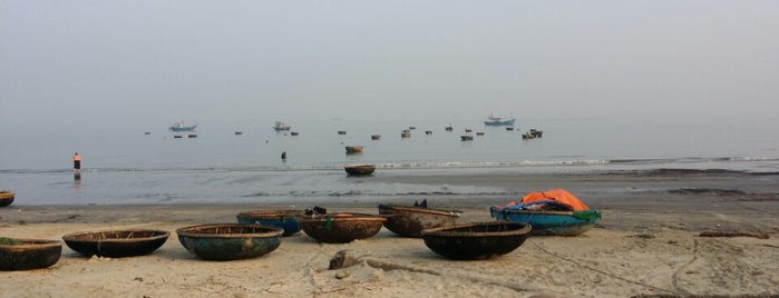 Da Nang Bay is one of สถานที่ที่บันทึกไว้ของ Dade.