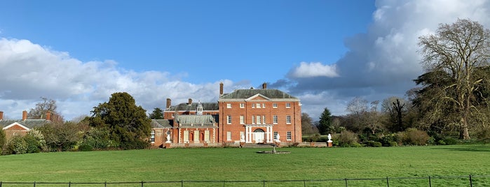 Hatchlands Park is one of Carolina'nın Beğendiği Mekanlar.