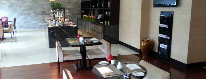 Intercontinental Hanoi Club Lounge is one of Hotels.