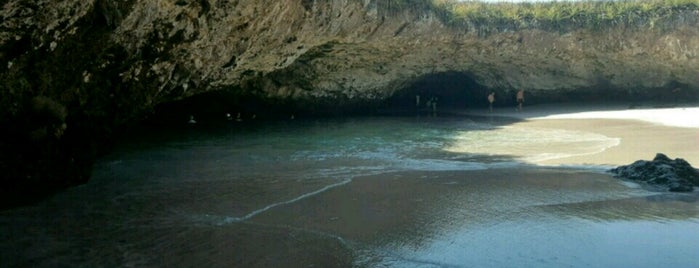 Islas Marietas is one of Orte, die Luis gefallen.