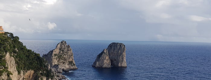 Isola di Capri is one of Luis'in Beğendiği Mekanlar.