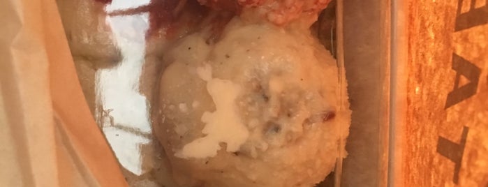 The Meatball Shop is one of Nashさんのお気に入りスポット.