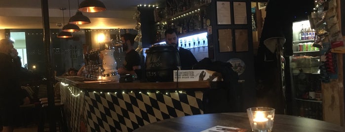 Brighton Bierhaus is one of Daveさんのお気に入りスポット.