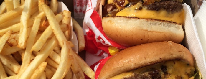 In-N-Out Burger is one of The 7 Best Places for Cheeseburgers in Northridge, Los Angeles.