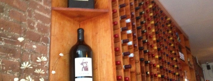 Wine Escape is one of Locais salvos de John.
