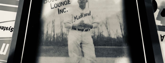 Boulevard Lounge is one of Midland.