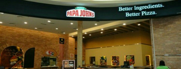 Papa John's Pizza is one of Tempat yang Disukai ꌅꁲꉣꂑꌚꁴꁲ꒒.