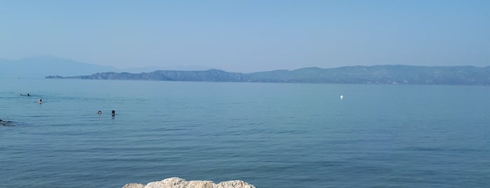 Παραλία Περιγιαλιού is one of Tempat yang Disukai Katerina.