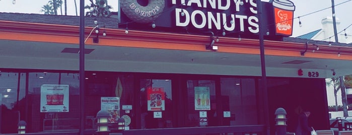 Randy's Donuts is one of The 15 Best Places for Donuts in Santa Monica.