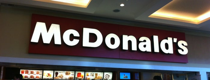 McDonald's is one of Posti che sono piaciuti a Fábia.