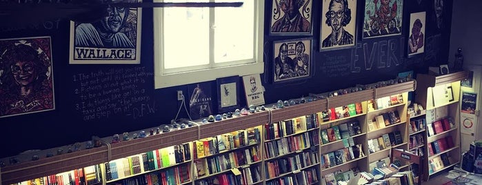 Winchester Book Gallery is one of Posti che sono piaciuti a Nev.