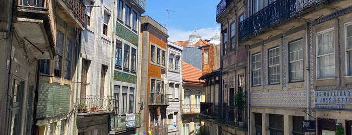 R. dos Caldeireiros is one of Porto.