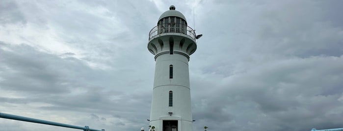 Johore Strait Lighthouse is one of Micheenli Guide: Places to watch Singapore sunset.
