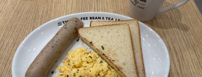 The Coffee Bean & Tea Leaf is one of Singapore Tour 2012.