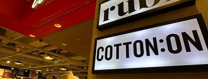 Cotton On is one of Singapur #3 🌴.