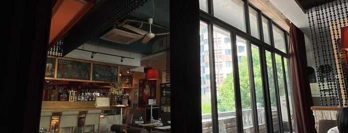 Maya Mexican Restaurant is one of Simons Shanghai List.