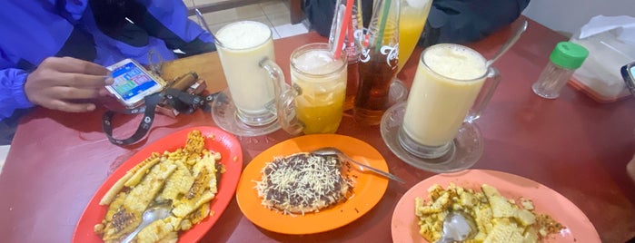 Jagung Bakar & STMJ Tawangmangu is one of Must-visit Food in Malang.