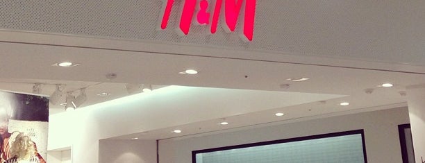 H&M is one of MARK IS 静岡（マークイズ静岡）.