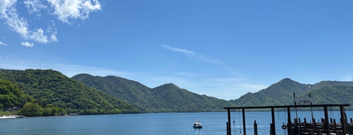 Lake Chuzenji is one of 日光の神社仏閣.