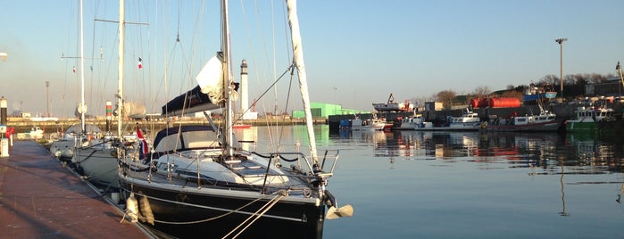Port Maritime de Dunkerque is one of NPdC.