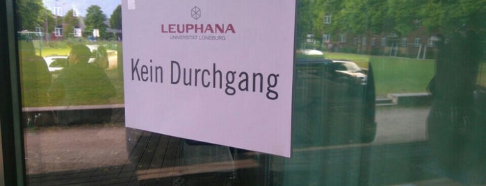 Leuphana Universität Mensa is one of Tempat yang Disukai Ariana.