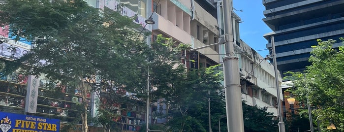 Jalan Masjid India is one of Tempat wajib.