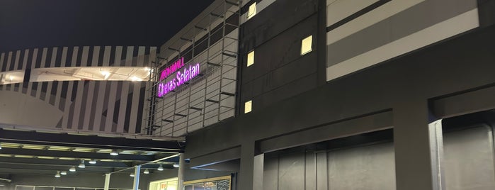 AEON Cheras Selatan Shopping Centre is one of Howard'ın Beğendiği Mekanlar.