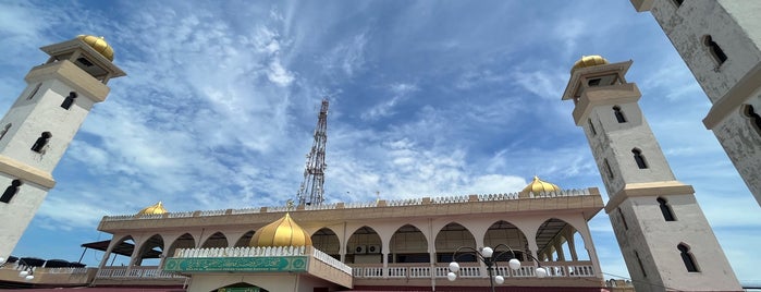 Masjid Ar-Raudah is one of b.