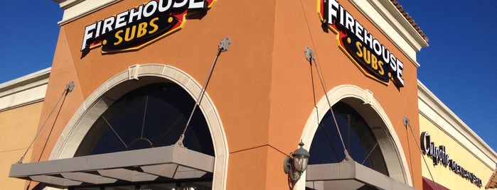 Firehouse Subs is one of Tempat yang Disukai Bruce.