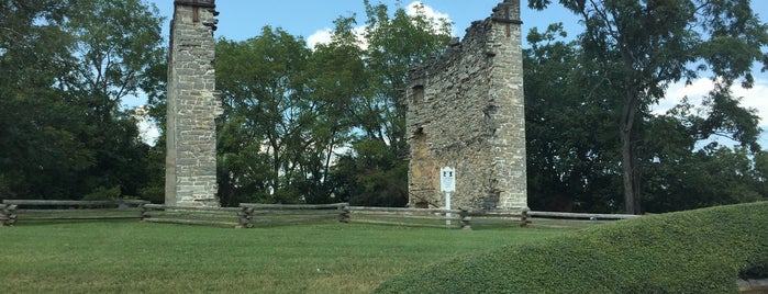 Washington & Lee University - Development Building is one of W&L locations.