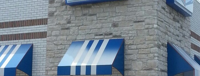 White Castle is one of jiresellさんのお気に入りスポット.