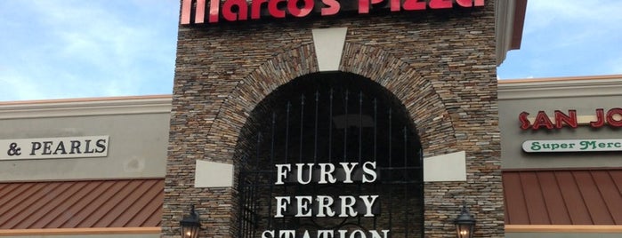 Marco's Pizza is one of สถานที่ที่ Macy ถูกใจ.