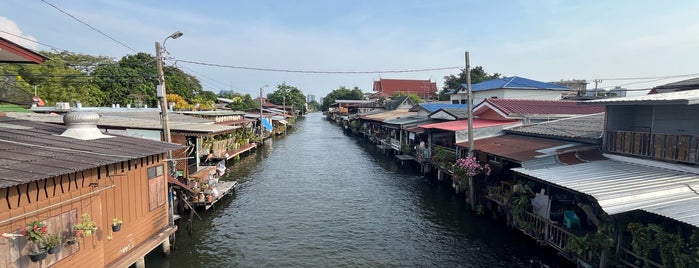 Khlong Bang Luang Floating Market is one of BKK.