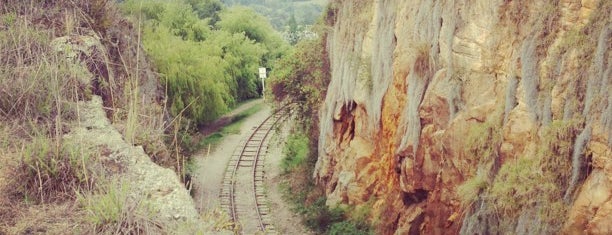 Rocas de Suesca is one of Lugares favoritos de Melanie.