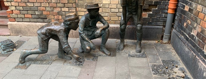 Pál utcai fiúk szobor is one of Hungary.