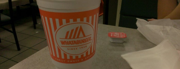 Whataburger is one of Locais curtidos por George.