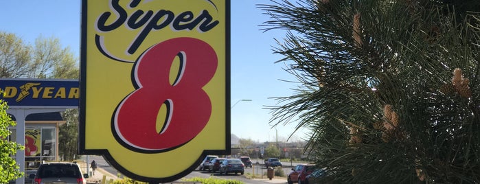 Super 8 is one of Viaje Estados Unidos.