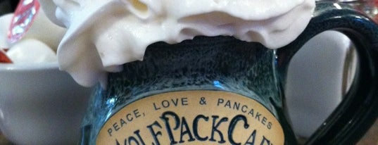 Wolf Pack Cafe is one of Tempat yang Disukai Kat.