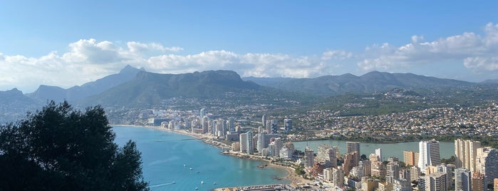 Peñón de Ifach is one of Lieux qui ont plu à Vadim.