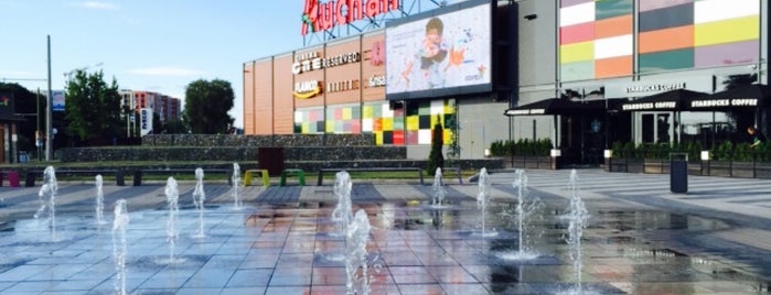 Coresi Shopping Resort is one of สถานที่ที่ Catalin Ionut ถูกใจ.