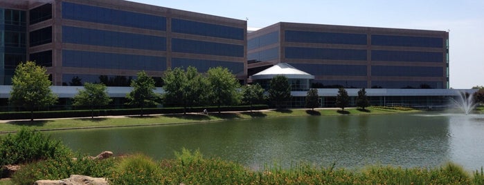 Bank of America Building is one of Christina'nın Beğendiği Mekanlar.