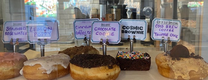 Dottie's Donuts is one of Philadelphia Vegan.