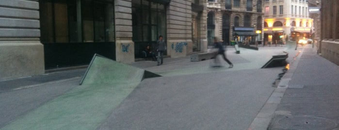 Rue Léon Cladel is one of spot skate.