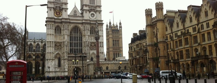 Westminster Abbey is one of London To Dos.